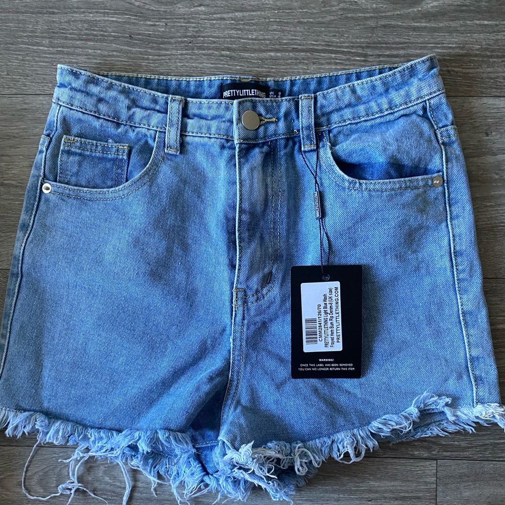 PRETTY LITTLE THING Highwaist shorts